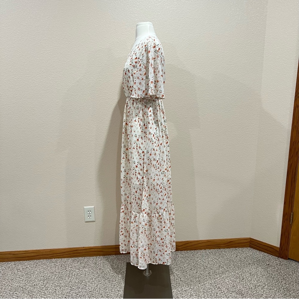 Cream Floral Tiered Maxi Dress Size Large - Picture 5 of 11